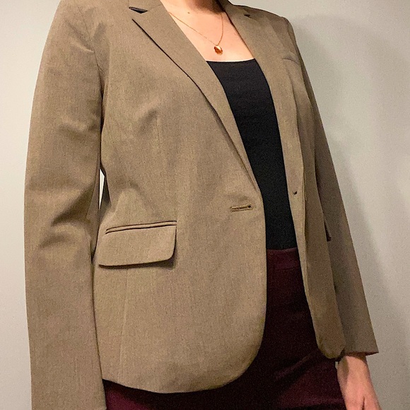 Ann Taylor Jackets & Blazers - Ann Taylor Petite Blazer